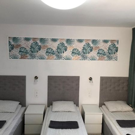 SIECHNICE Noclegi Esterno foto