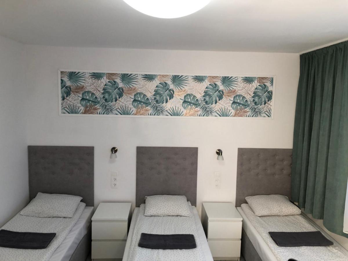 SIECHNICE Noclegi Esterno foto